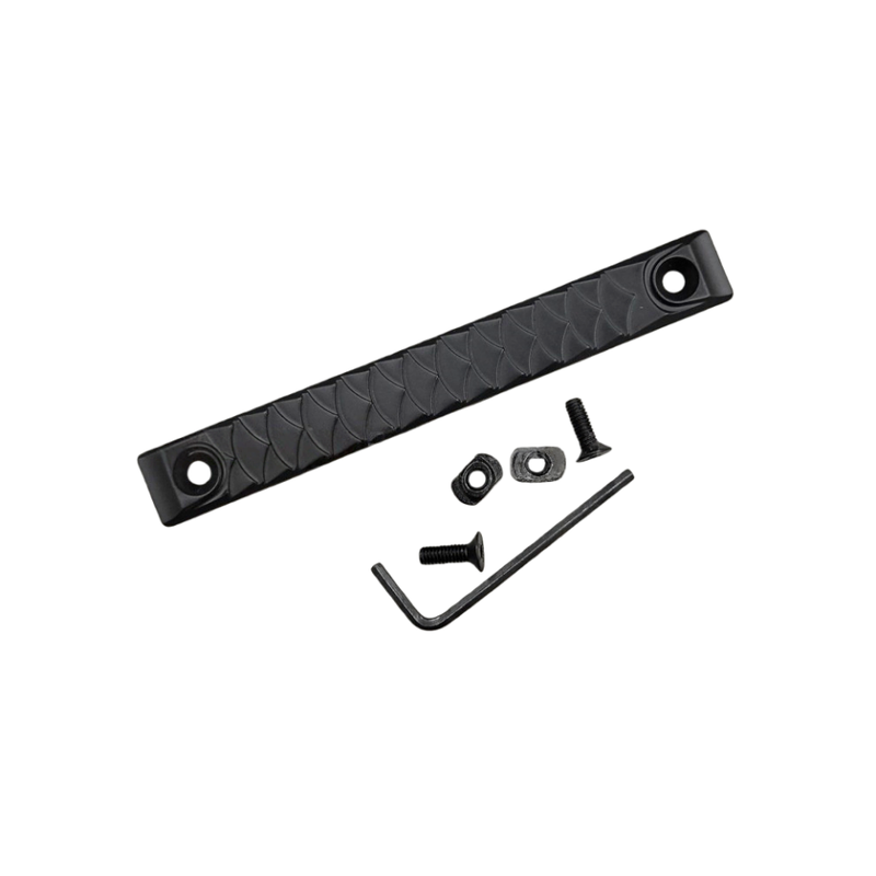 HM39QY-YW02-EDJS-L (BLK_TAN_OD_RED_SLV) 